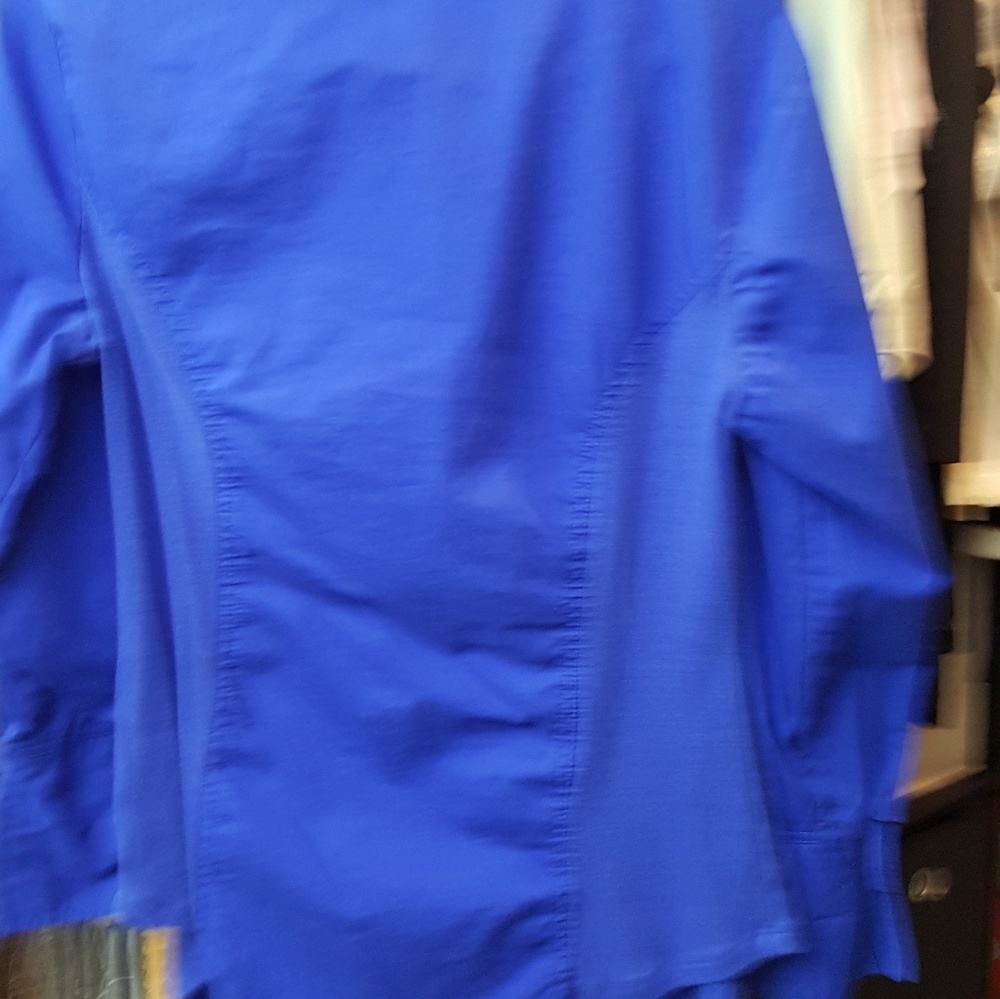 Blouse - Picture 3 of 4